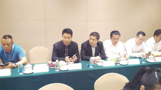仟億達(dá)作為龍商會(huì)成員，積投身節(jié)能環(huán)保能源事業(yè)，利用生物質(zhì)多聯(lián)產(chǎn)、碳交易等業(yè)務(wù)為龍江做貢獻(xiàn)，助力龍江經(jīng)濟(jì)發(fā)展。